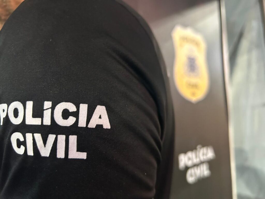 Capa: Injúria racial: jornalista é presa após se recusar a ser abordada por policial negra em pré-carnaval