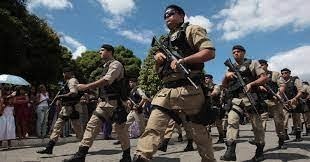 Capa: POLICIAIS VÃO À ALBA COBRAR REAJUSTE DE 55% NOS SALÁRIOS