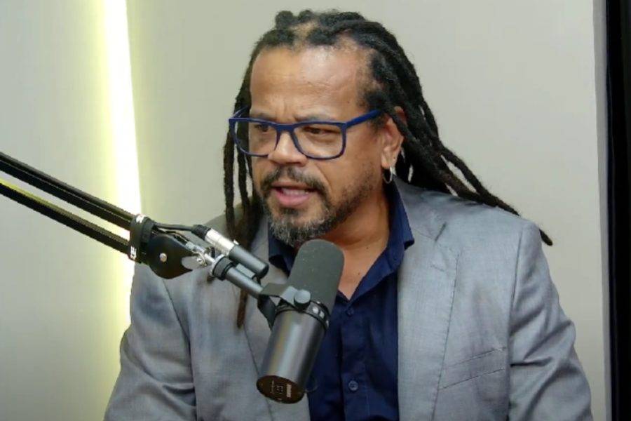 Capa: Militantes do PT declaram apoio a Kleber Rosa à prefeitura de Salvador