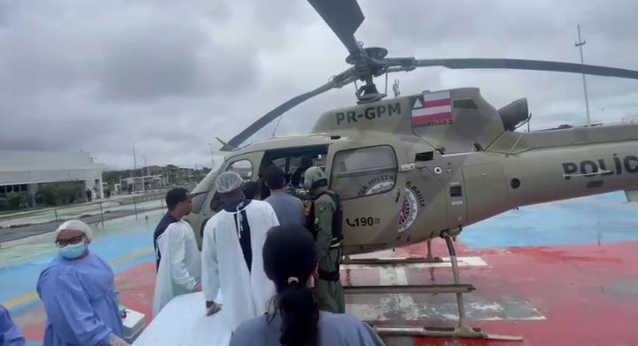 Capa: Helicóptero da PM transporta criança de Saramandaia para hospital
