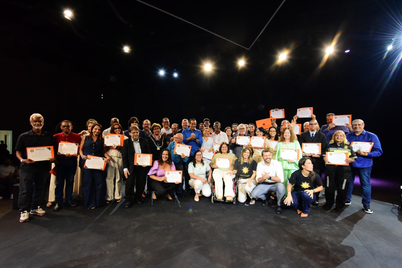 Capa: Prefeitura reúne mais de 2 mil servidores em encontro de lideranças e celebra excelência no serviço público