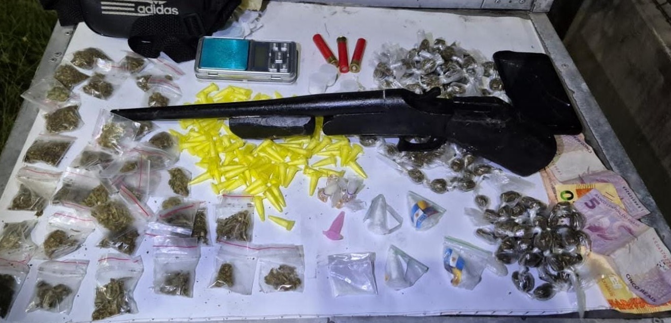 Capa: PM apreende drogas e armas no Bairro da Paz