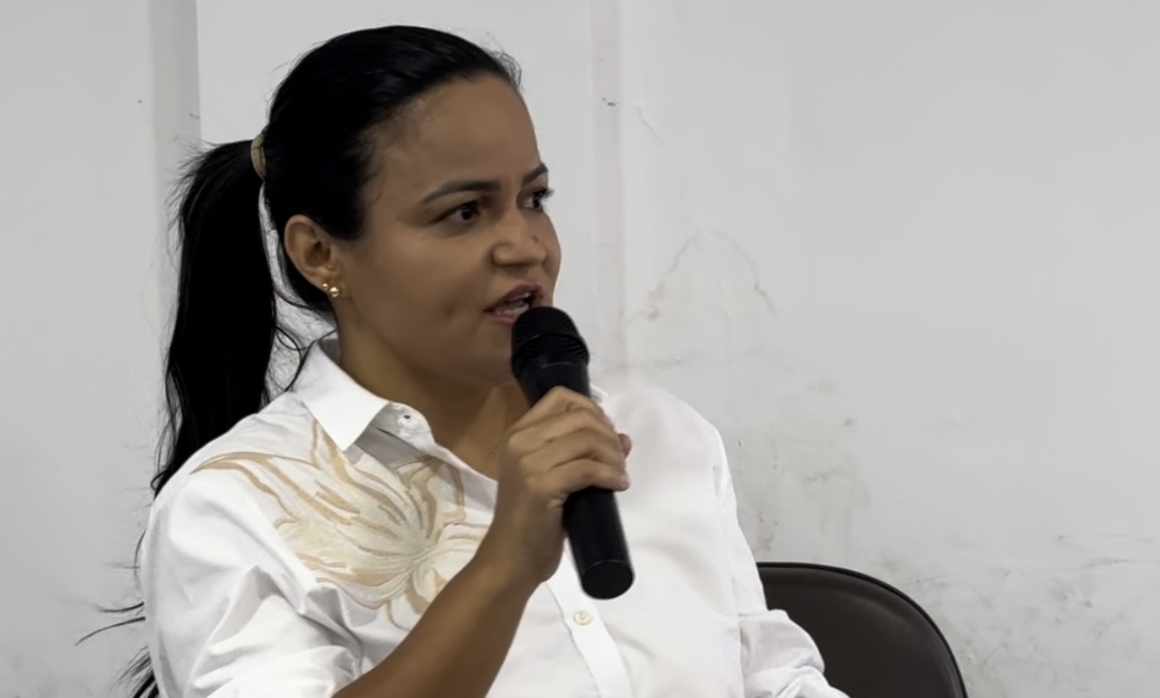 Capa: Débora Regis pede continuidade de professores do Reda para evitar prejuízo na educação