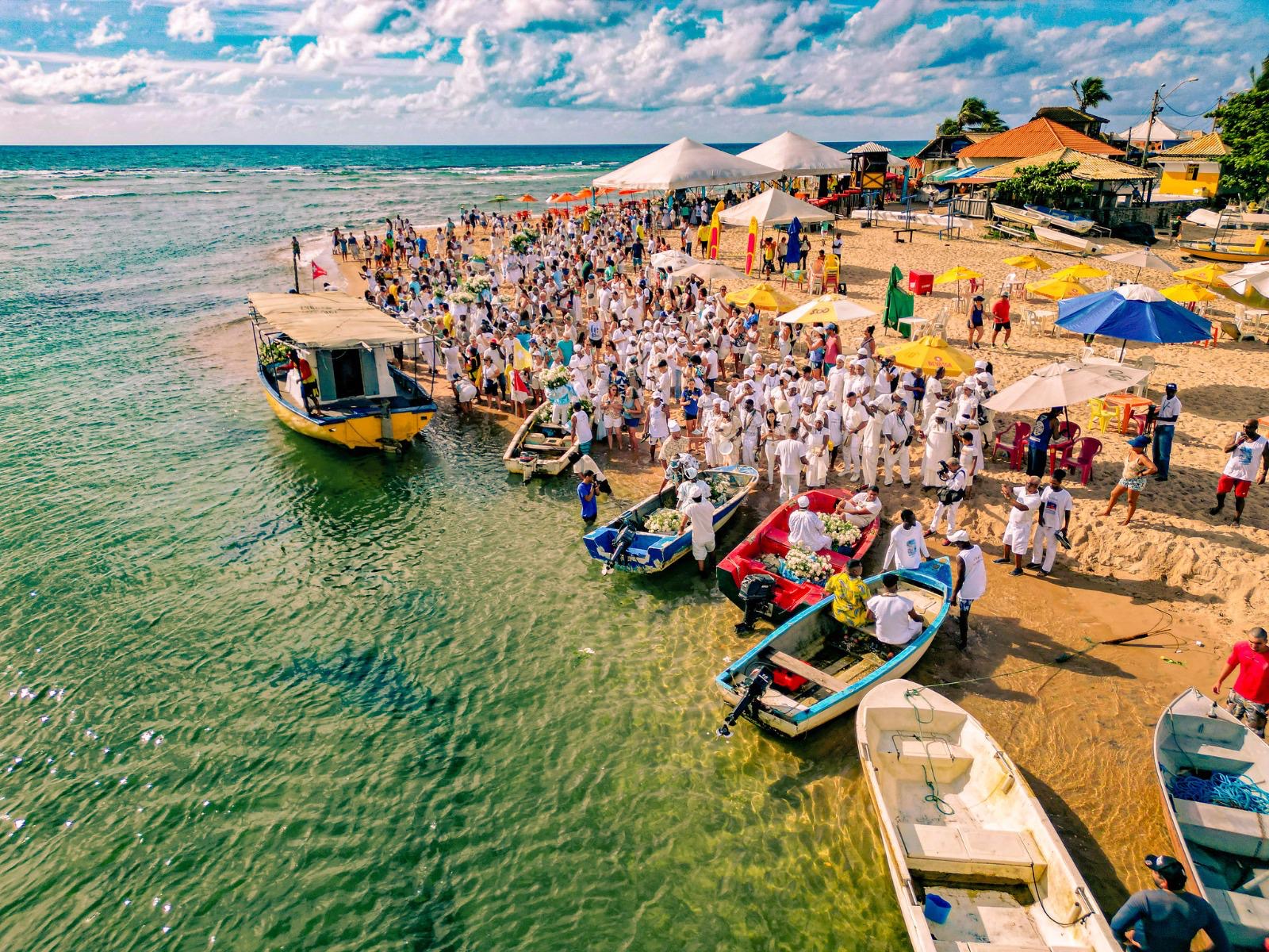 Capa: Iemanjá é celebrada com tradição e devoção na Praia de Buraquinho