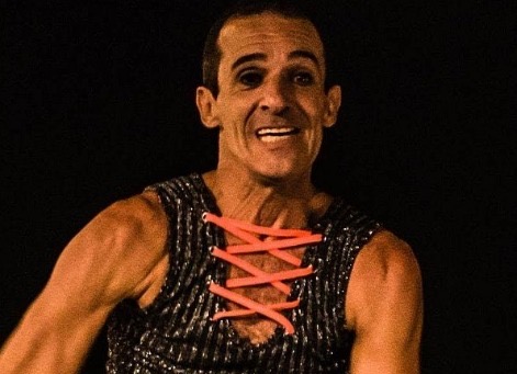 Capa: Polícia Civil cumpre Mandado de Prisão de homem condenado pela morte de bailarino e coreógrafo do TCA