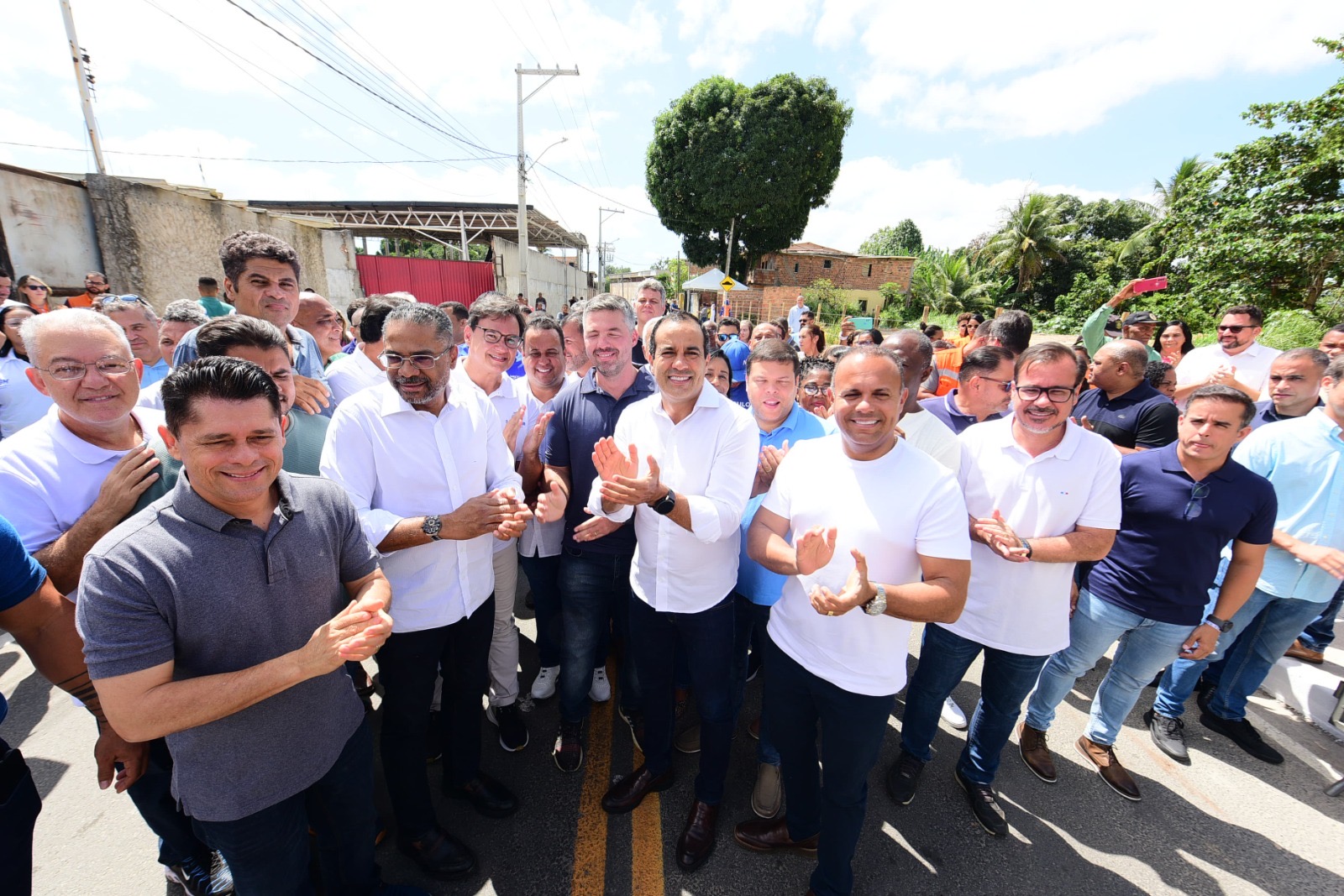 Capa: Prefeitura entrega requalificação viária em Valéria e melhora mobilidade na região