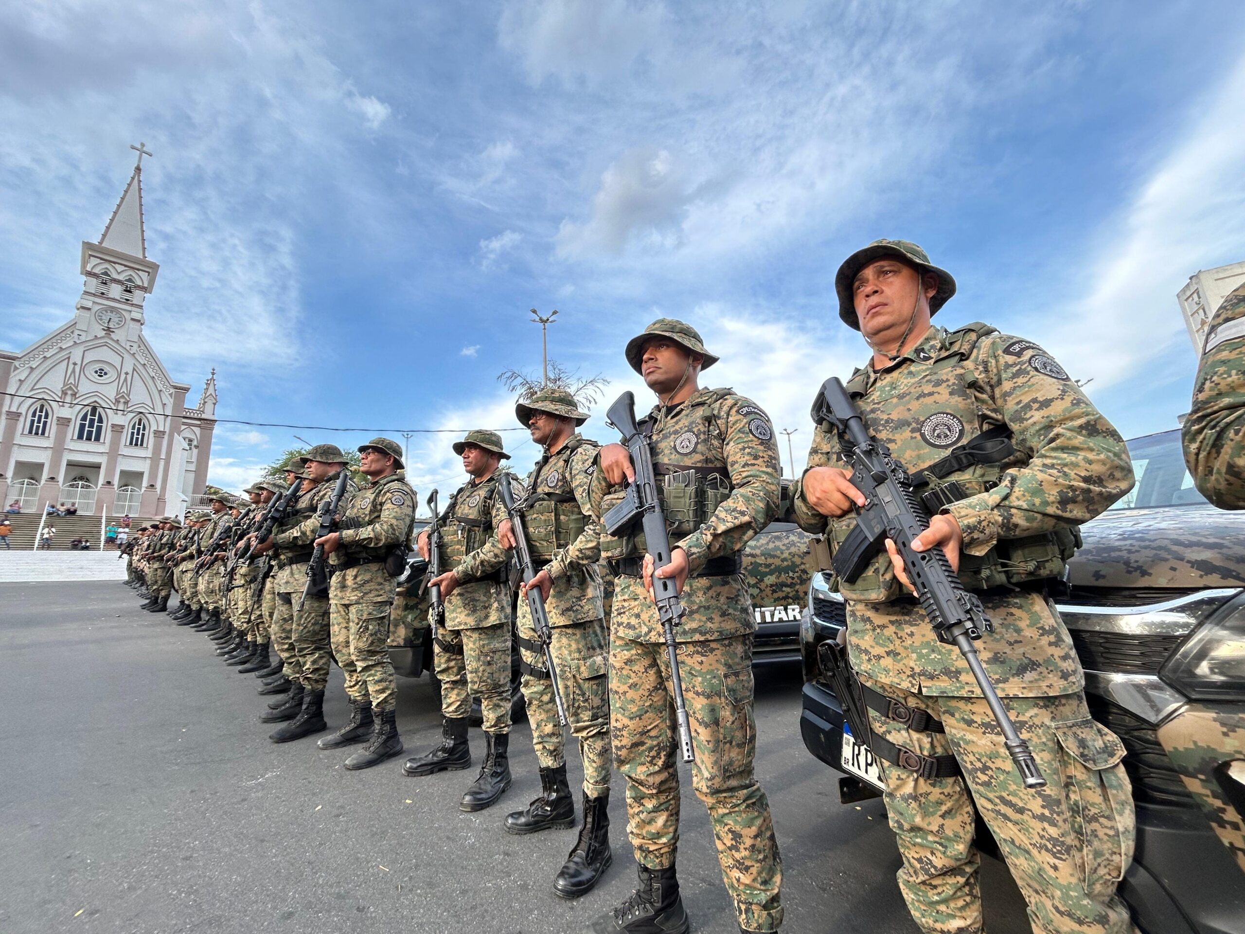 Capa: Em 72h de operações na cidade de Jequié, nenhuma morte violenta é registrada e quatro traficantes são alcançados