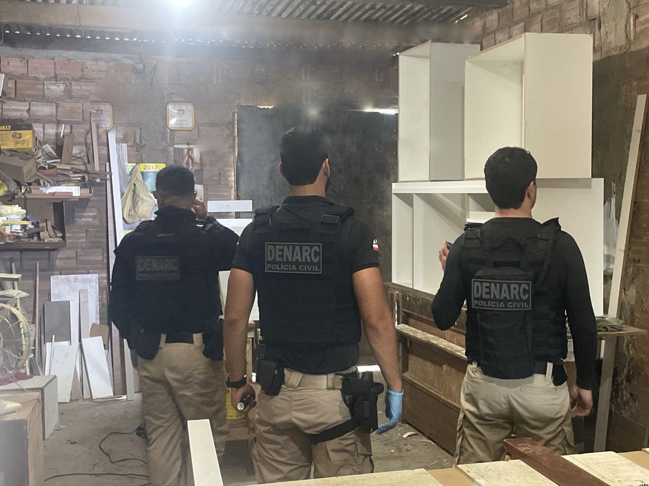 Capa: Polícia Civil desativa laboratório de drogas e cumpre mandados durante Operação Proteger