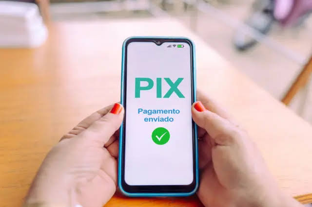 Capa: Após polêmica do Pix, PT organiza curso sobre uso das redes sociais