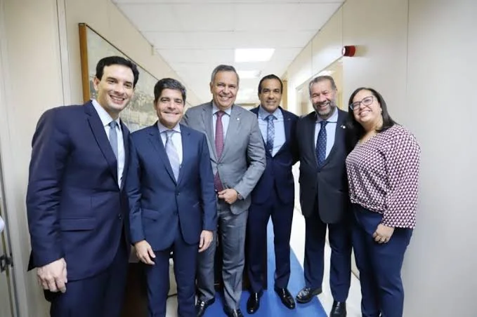Capa: Ana Paula Matos descarta racha com Léo Prates e fala sobre futuro em Salvador: “Se for ele, eu estarei ao lado dele. Se for eu, ele estará do meu lado”