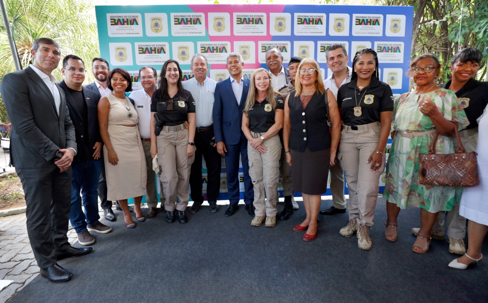 Capa: Governador inaugura nova sede da Deltur e modelo SAC na 14ª Delegacia Territorial da Barra