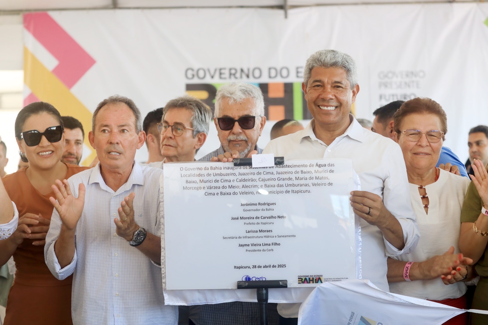 Capa: Em Itapicuru, governador entrega obras de infraestrutura, abastecimento e reforça compromisso com o desenvolvimento do município