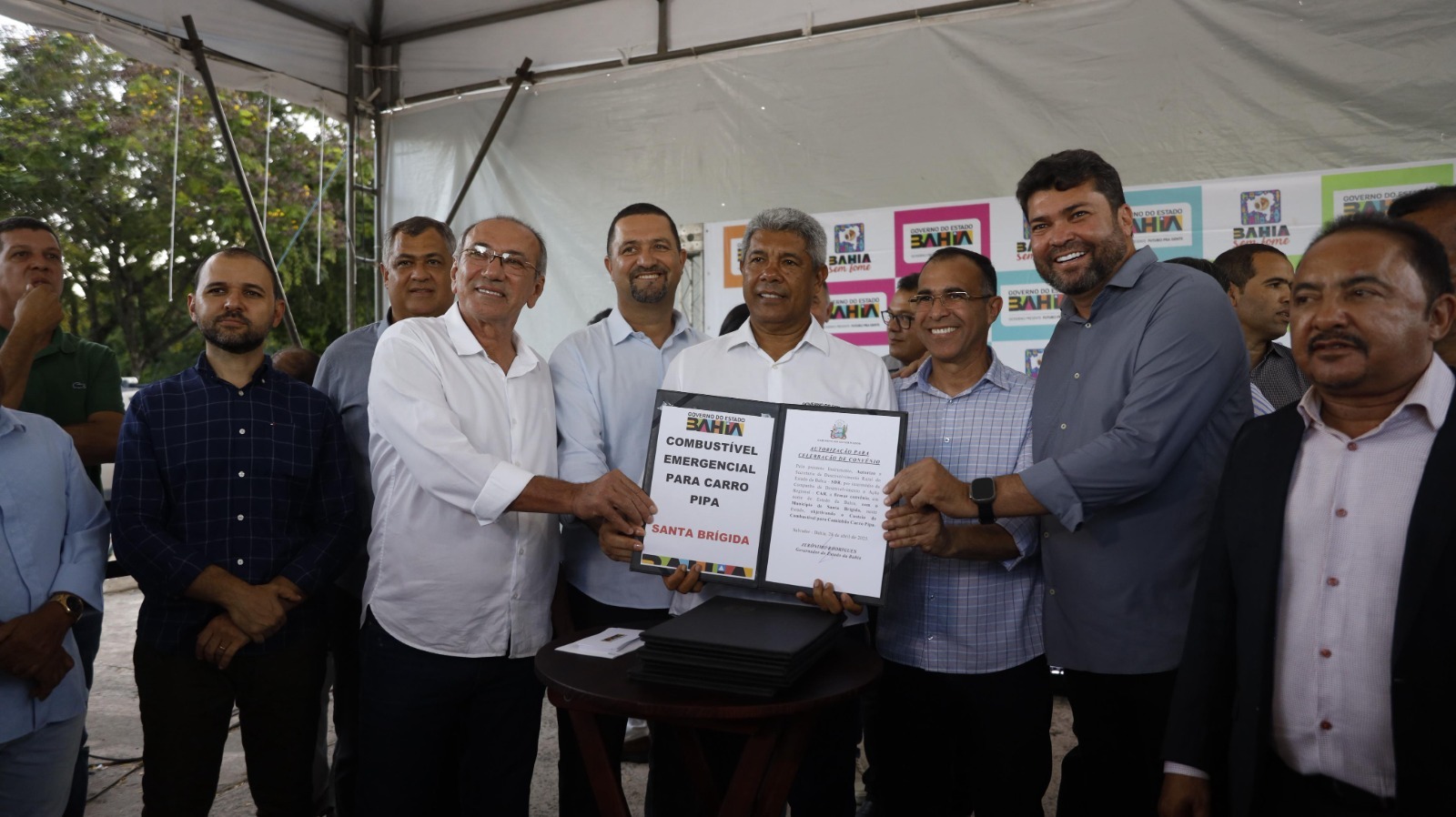 Capa: Estado reforça enfrentamento à seca com entrega de equipamentos e investimento emergencial