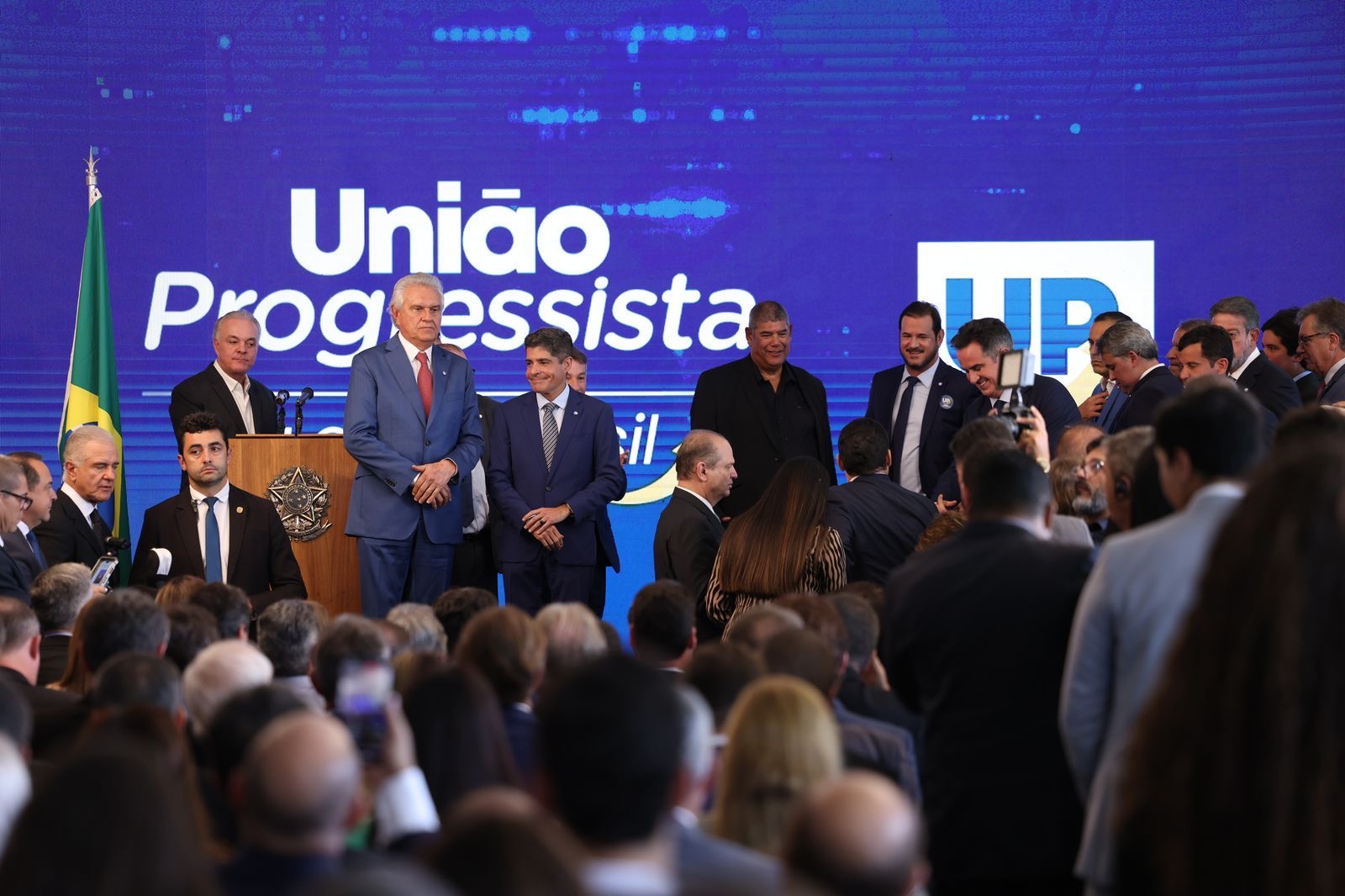 Capa: ACM Neto celebra federação entre União Brasil e PP: ‘Maior força política do Brasil’