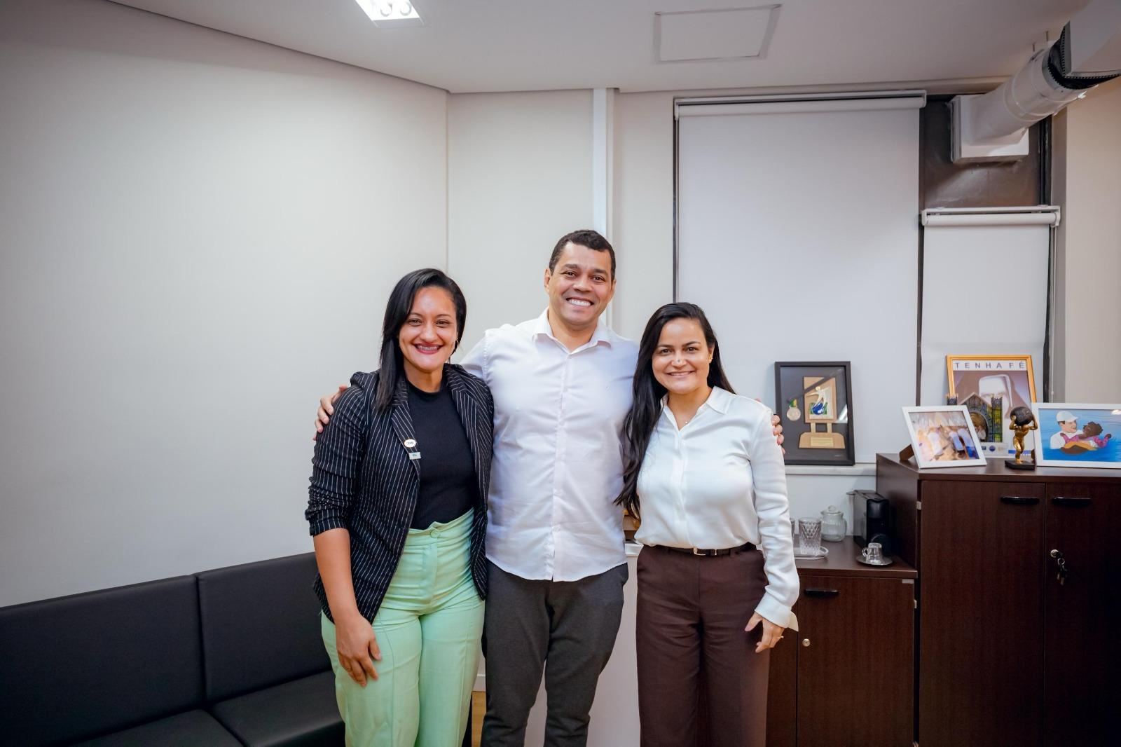 Capa: LAURO: Prefeita conhece potencialidades e partilha informações com a SEMPRE para fortalecer a rede de assistência do município