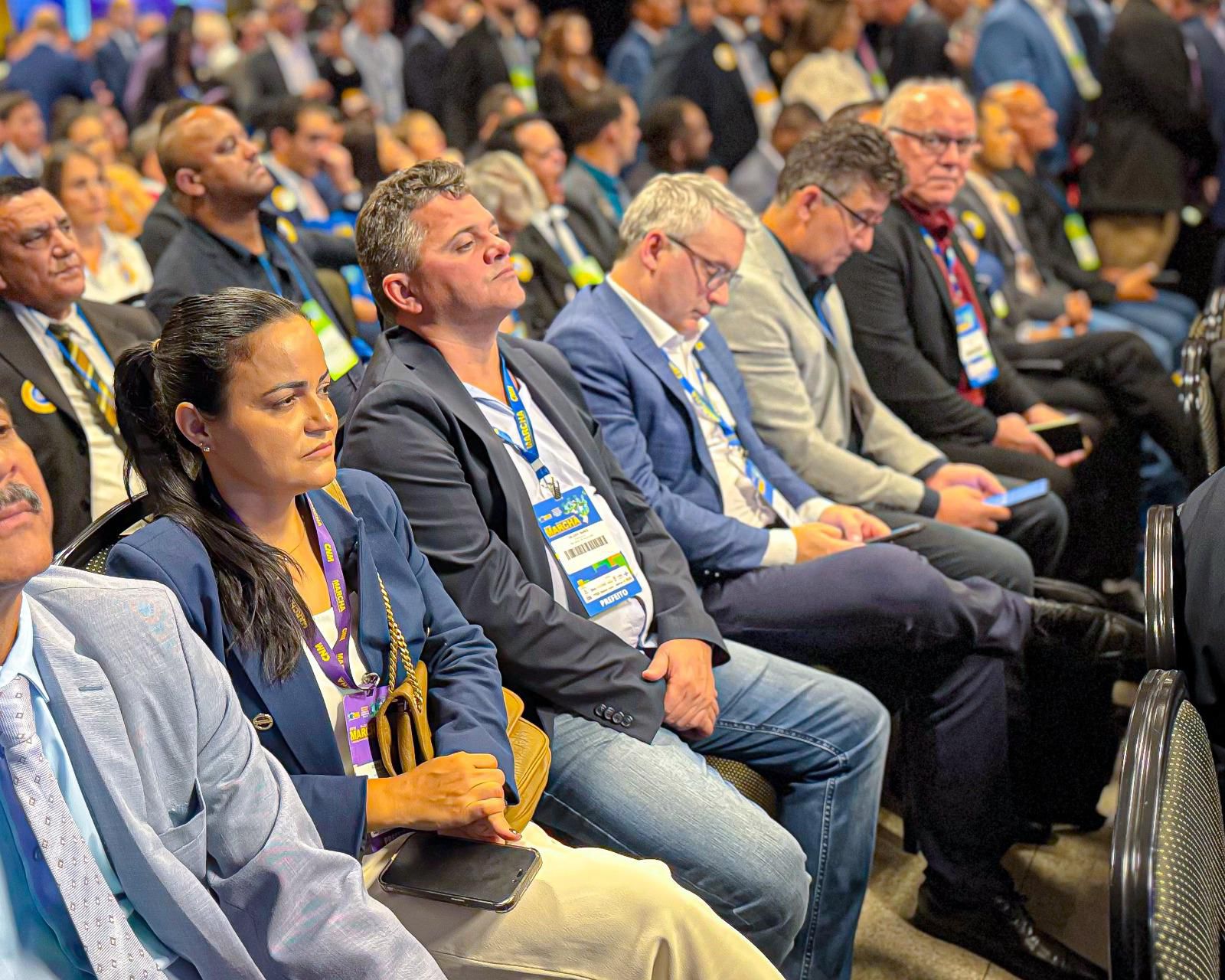 Capa: Débora Regis participa da abertura da XXVI Marcha a Brasília em Defesa dos Municípios