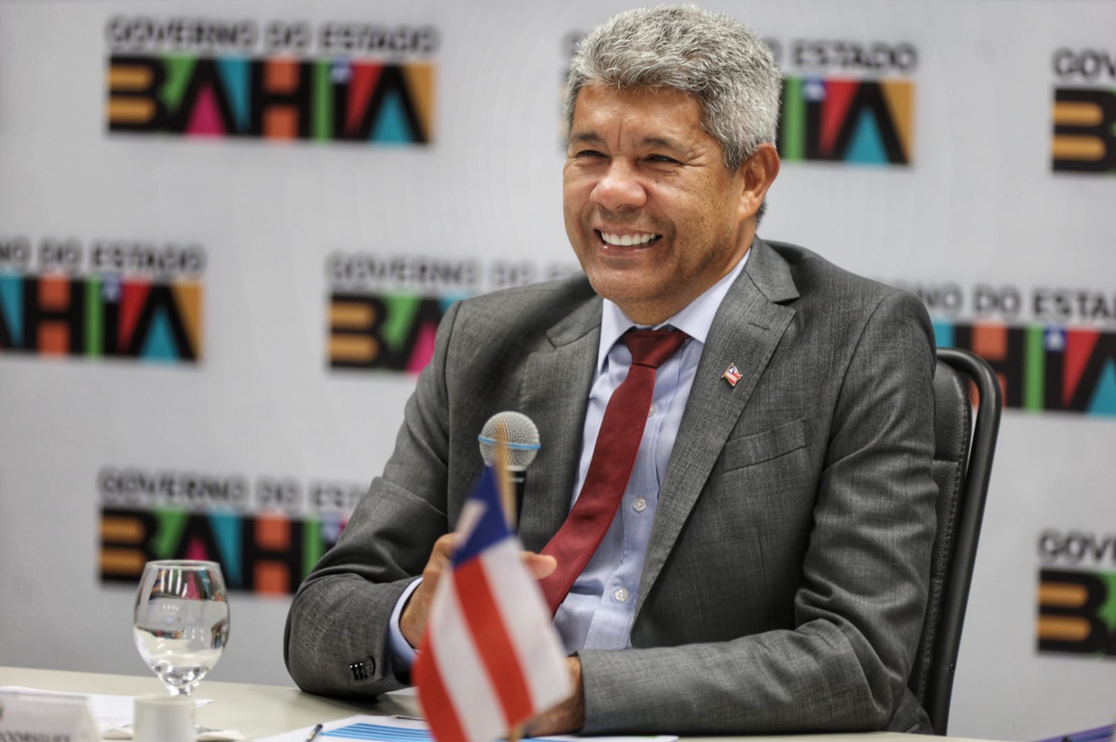 Capa: Jerônimo Rodrigues se reúne com Dilma Rousseff para atrair investimentos do Banco do Brics para a Bahia