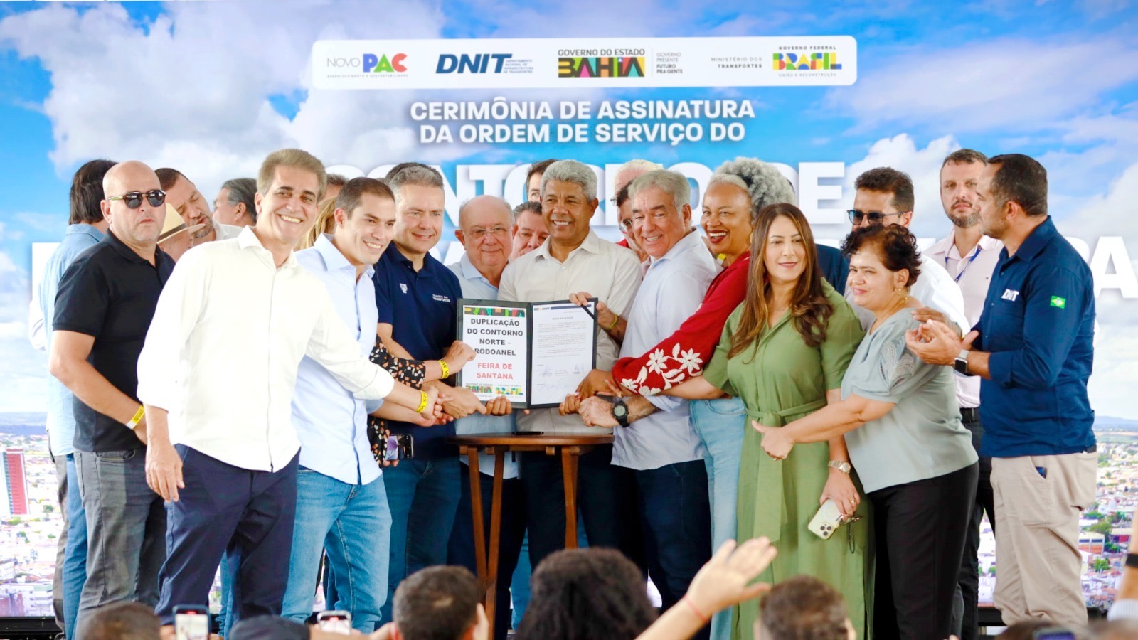 Capa: Em evento com Jerônimo Rodrigues, ministro Renan Filho autoriza início das obras de duplicação do contorno norte e leste de Feira de Santana