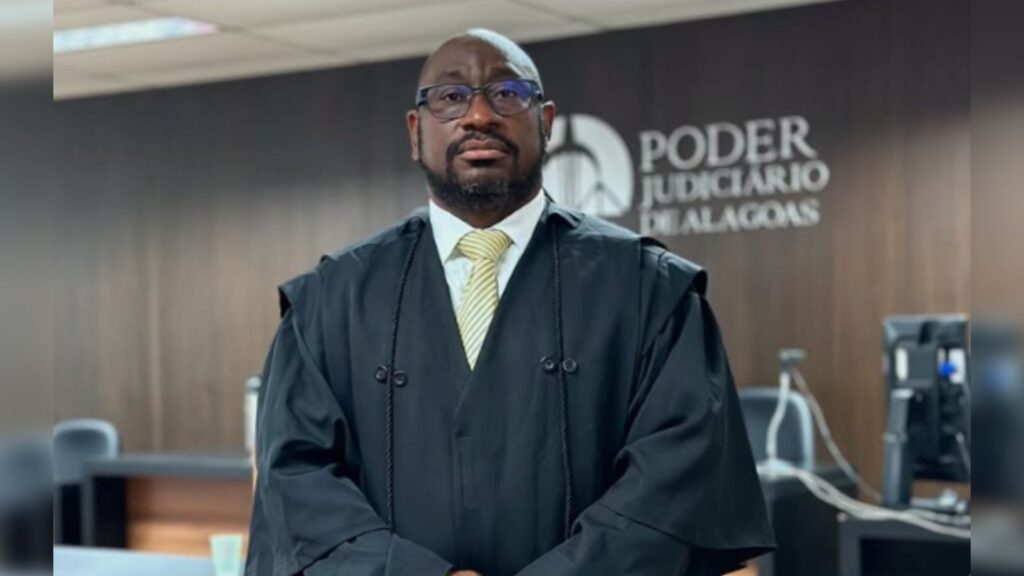 Capa: URGENTE: advogado João Neto, acusado de agredir namorada, deve ser liberado com medidas cautelares