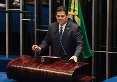 Capa: PEC do fim da reeleição: Mandatos e unificação eleitoral geram impasse