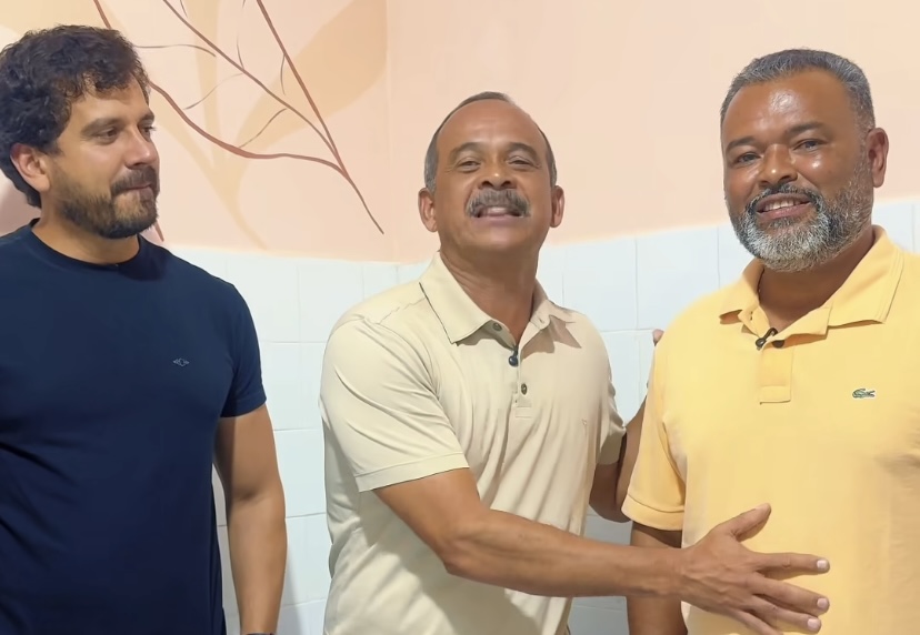 Capa: Elinaldo celebra entrega de consultório odontológico no Gravatá: “Vitória para o povo de Camaçari”