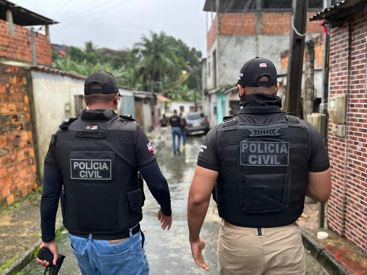 Capa: Foragido por homicídio e agiotagem é preso no sul da Bahia