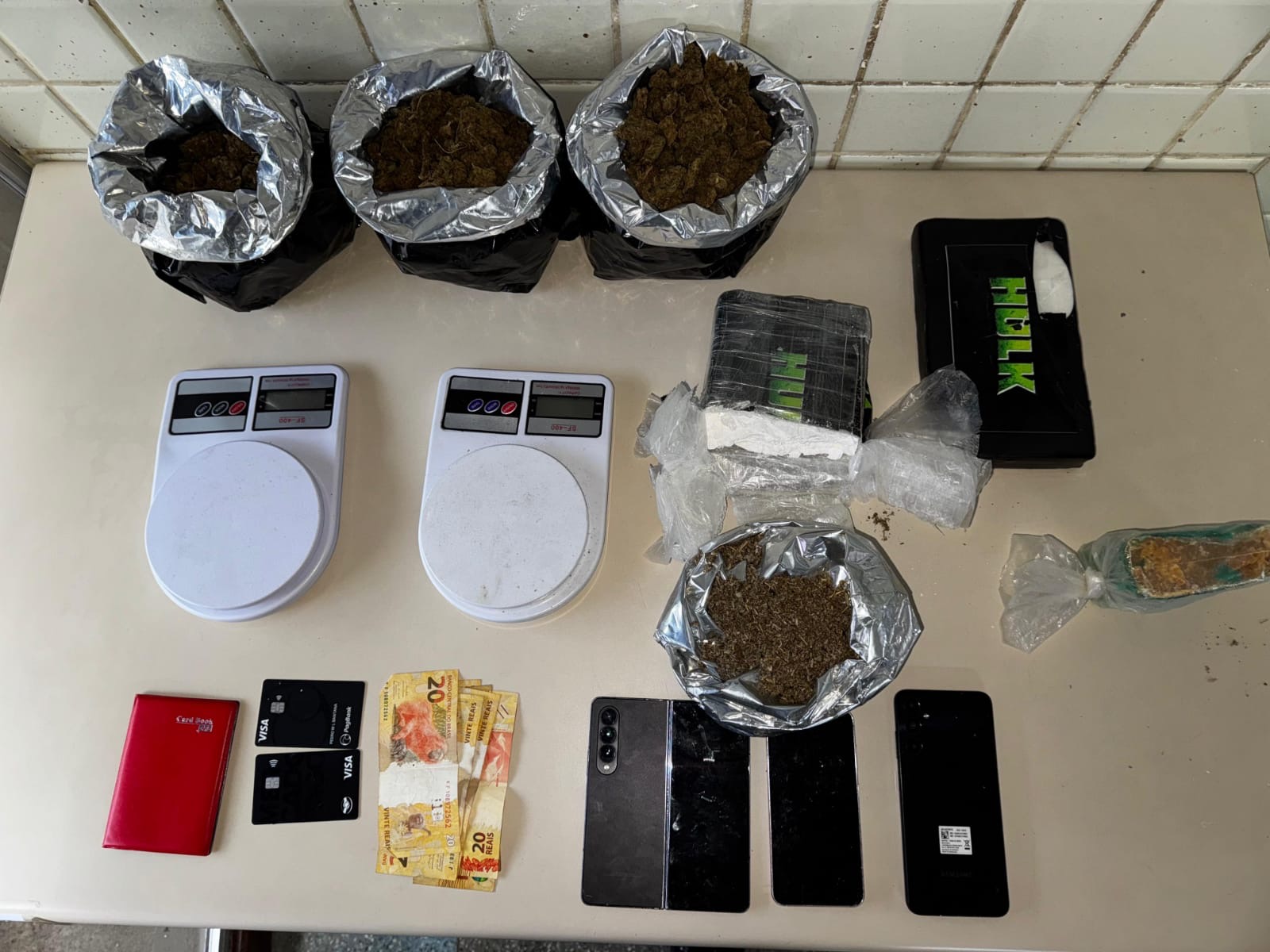 Capa: PM apreende drogas em Marechal Rondon
