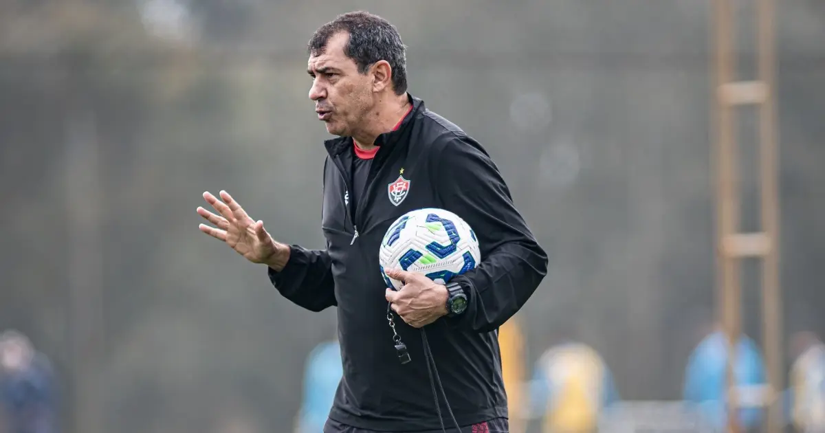 Capa: Carille explica rápida negociação com o Vitória e aponta formação ideal