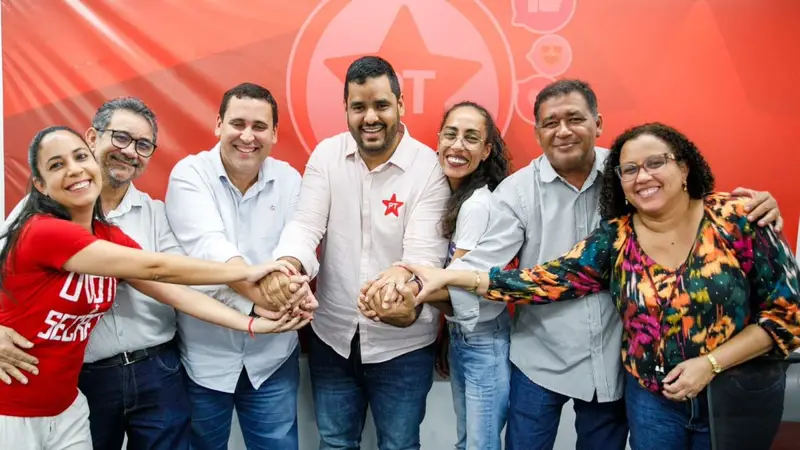 Capa: Tássio Brito é eleito o novo presidente do PT Bahia