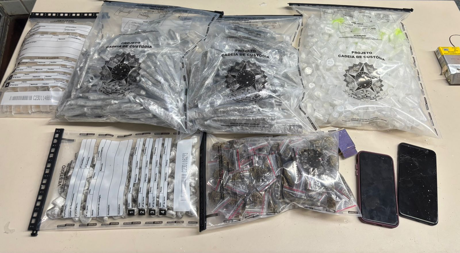Capa: Polícia Militar apreende pistola e drogas em Águas Claras