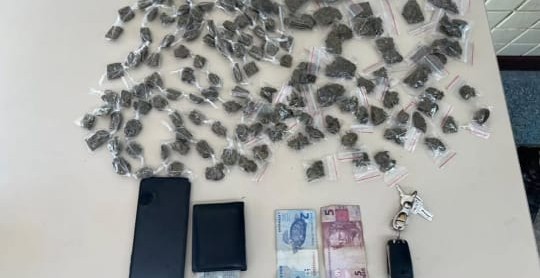 Capa: Suspeito de tráfico é preso pela PM em São Caetano